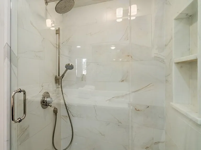 285 Clarendon St #4 — Photo 16