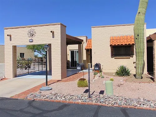 1098 W Camino Sagasta Photo 1