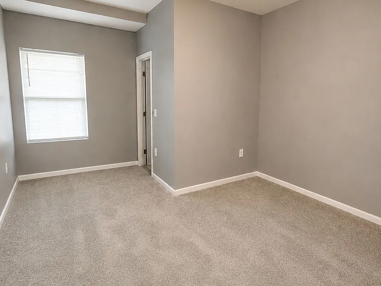 2008 Joseph E Boone Blvd NW — Photo 6