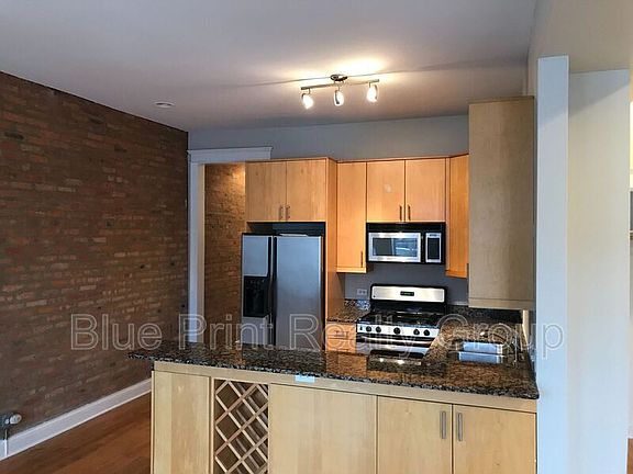 2nd image of 4941 S Michigan Ave Unit 2