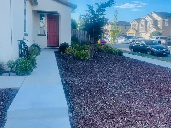665 Tanoak Ct, Hollister, CA 95023
