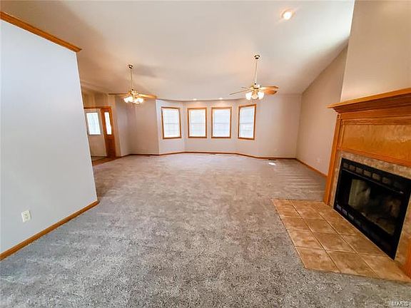 5th image of 4904 Redwood Ln