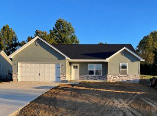 123 Summerfield Dr, Dry Ridge, KY 41035