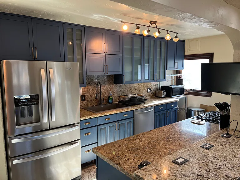 1360 Monaco Pkwy — Photo 26