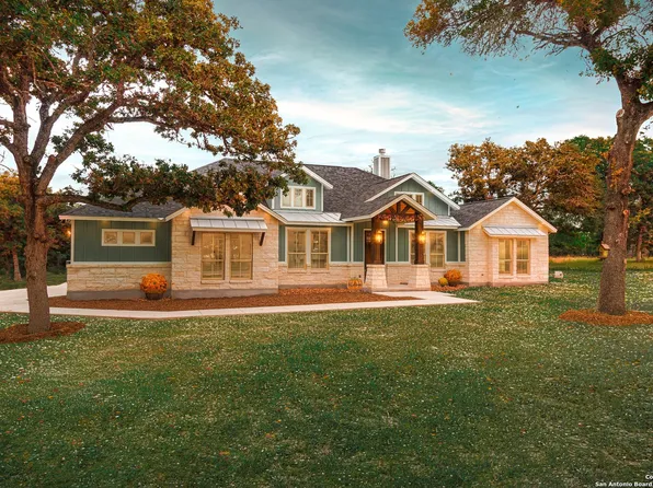 149 Hondo Drive, La Vernia, TX 78121