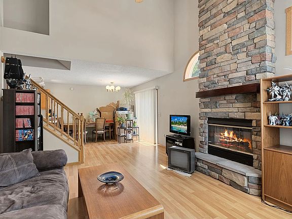 5th image of 18231 Warbler Ln