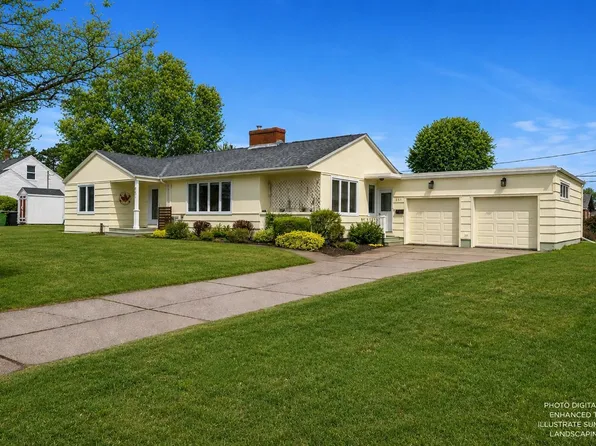 251 Schurman Ave, Summerside, PE C1N 2C6