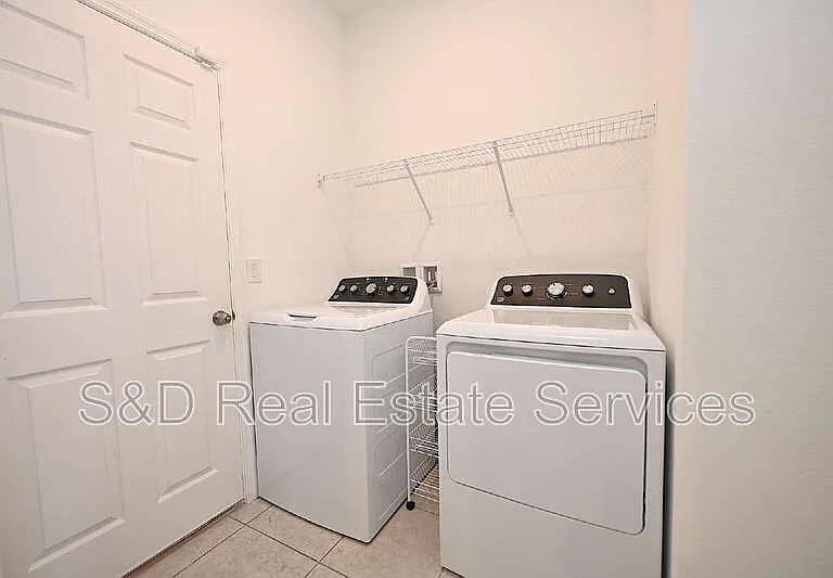 685 Crown Rose Dr — Photo 13