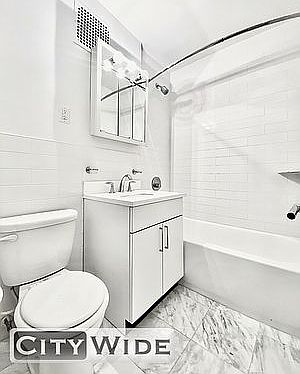 5th image of 159 E 55th St #4E