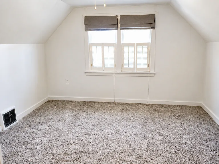 23433 Elm Ave — Photo 10