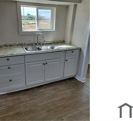 4 bed, 1200 sqft, $2,300 — Photo 2