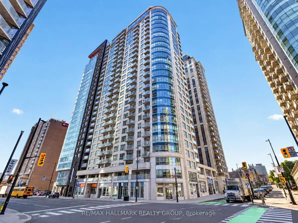 242 Rideau St, Ottawa, ON