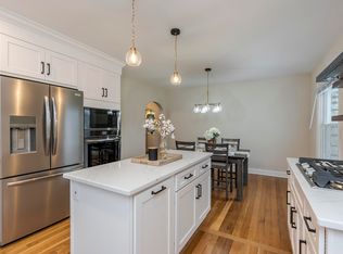 305 Rosemont Gdn, Lexington, KY 40503