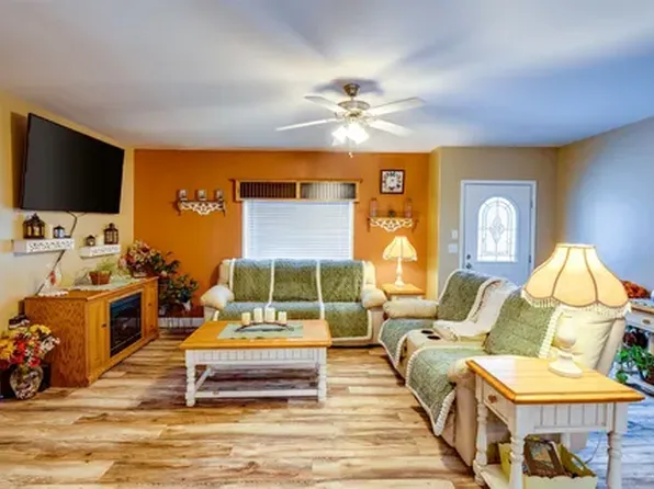 1154 3rd St, Columbia Falls, MT 59912