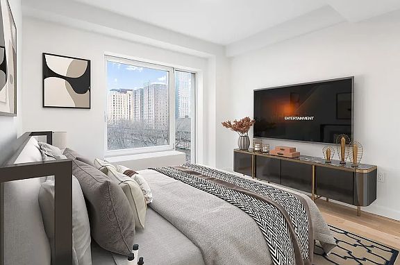 5th image of 111 E 115th St #4