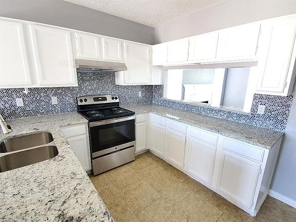 3rd image of 2314 Forestbrook Dr
