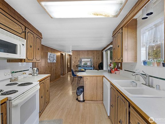 5th image of 2200 196th Street SE #76