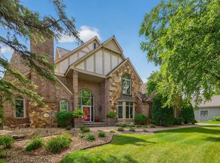 6993 Kenmare Dr, Bloomington, MN 55438