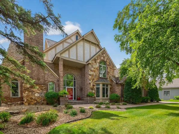 6993 Kenmare Dr, Bloomington, MN 55438