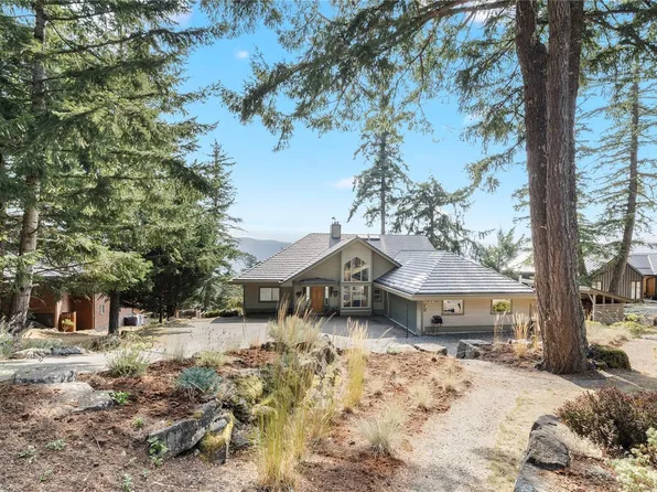 235 Canvasback Pl, Saltspring Island, BC V8K 2W5