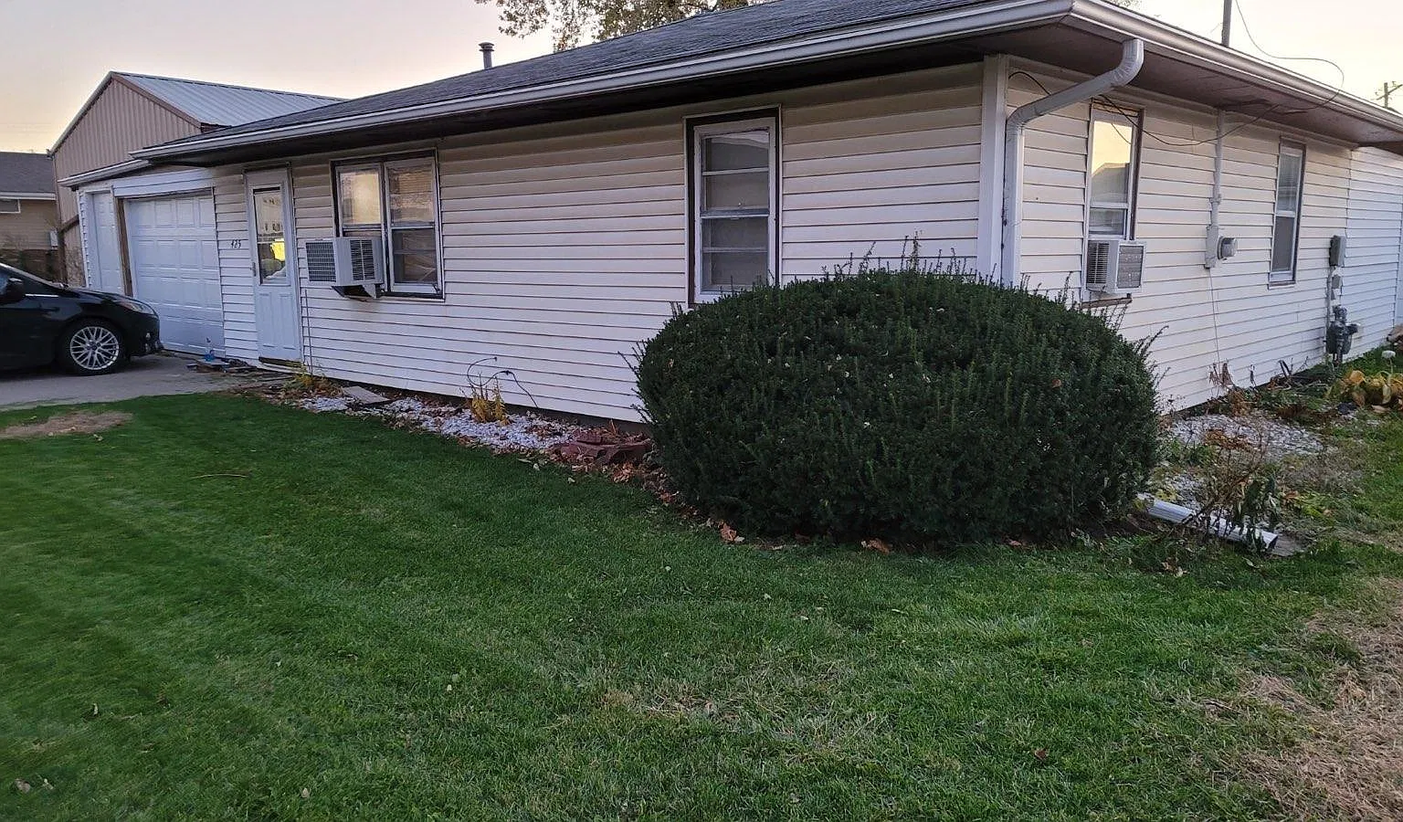 3 bed, 1000 sqft, $1,525 — Photo 1