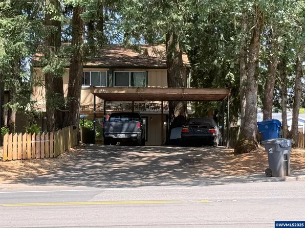 4890-4894 Sunnyside Rd SE, Salem, OR 97302