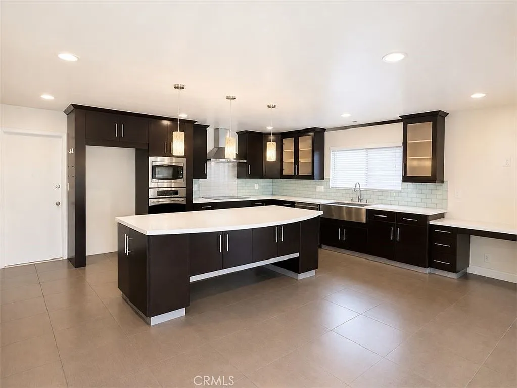3 bed, 1569 sqft, $3,800 — Photo 4