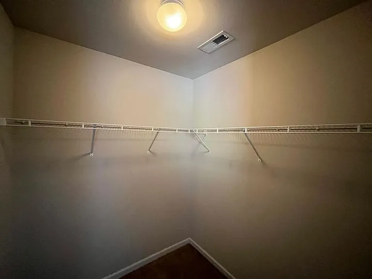 310 Princess Pl — Photo 14