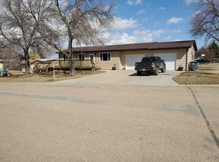311 1st Ave NE, Surrey, ND 58785