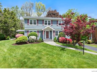 772 Robin Rd, Yorktown Heights, NY 10598