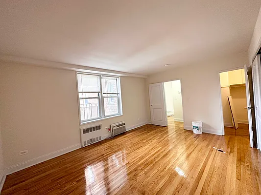 Rented by Premier One Realty LLC | media 39