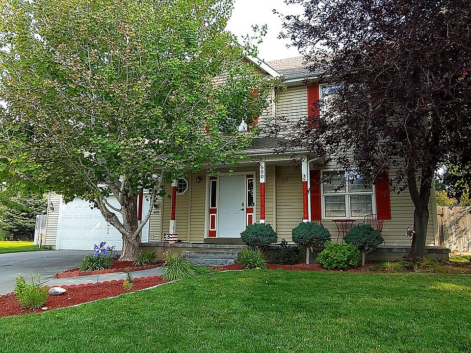 1st image of 600 Sycamore Cir