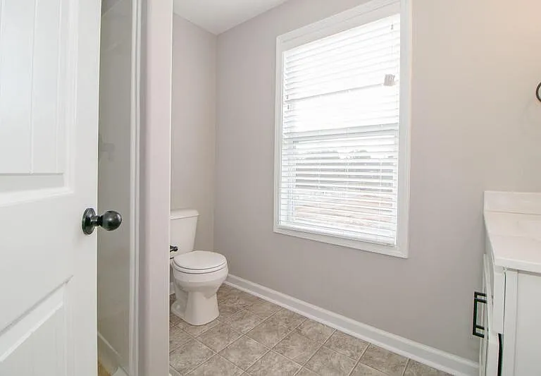 1115-E4 Hillwood Dr — Photo 19