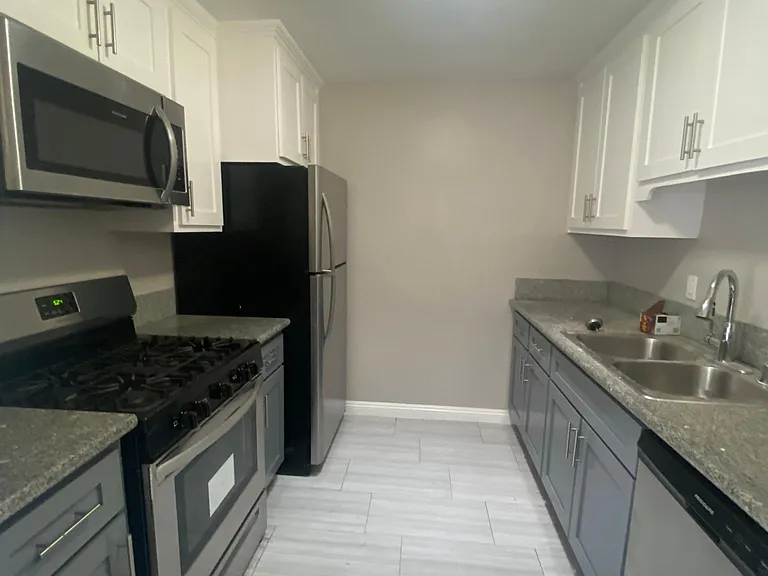 825 S Taylor Ave #14 — Photo 3