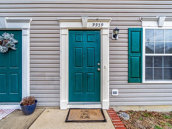 4th image of 9939 Matti Hill Ct