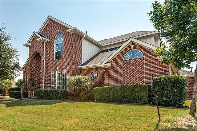 1st image of 2000 Vista Dr