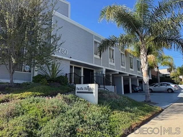 1st image of 4750 Noyes St APT 202