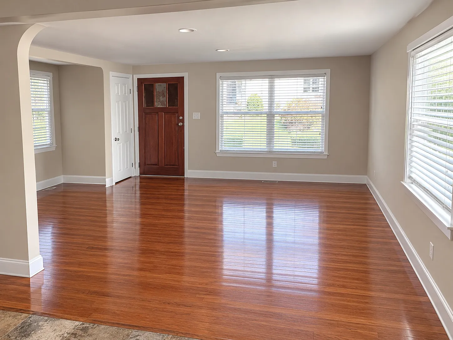 4 bed, 1800 sqft, $2,400 — Photo 3
