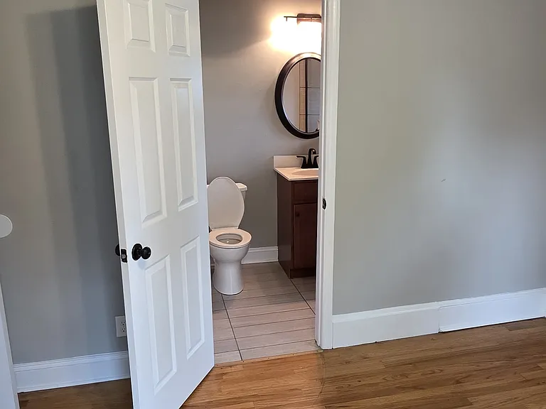 204 Maywood Ave — Photo 13