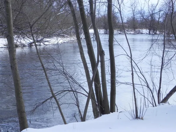 550 North Mill STREET #552, Saukville, WI 53080