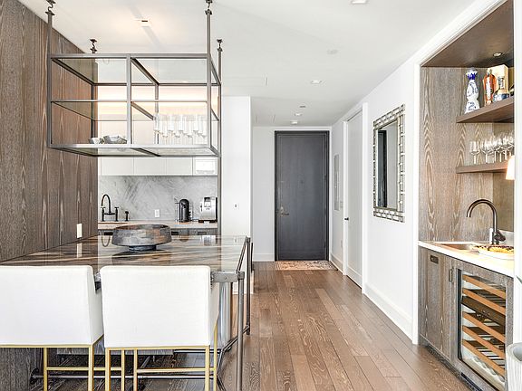 4th image of 45 E 22nd St #34A