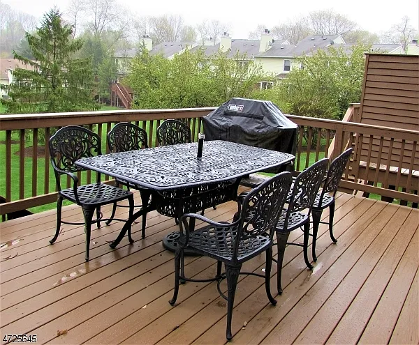 50 Carriage Ln — Photo 7