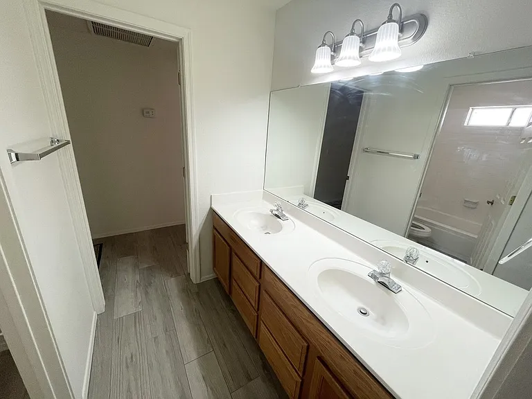 3860 E Acoma Dr — Photo 3