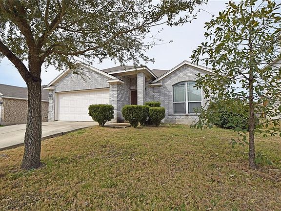 3rd image of 256 Bloomsbury Dr