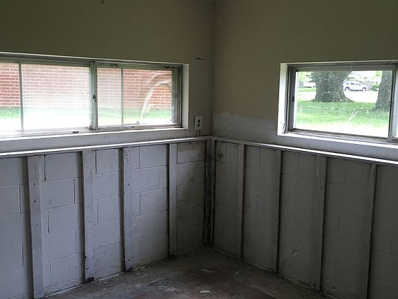 5th image of 3525 Monninger Dr