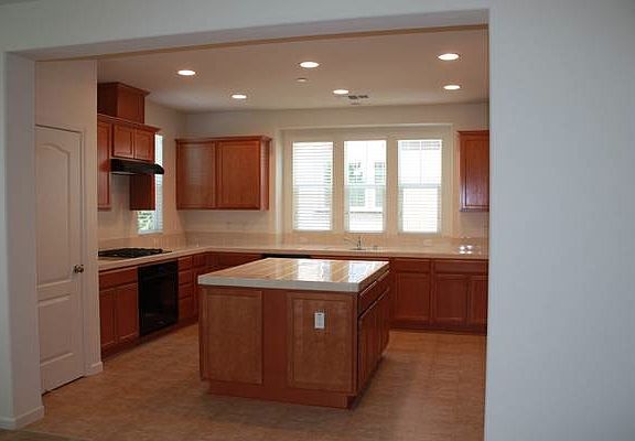 4th image of 6712 S Mariposa Ln