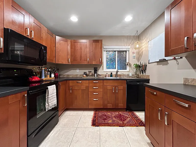 3829 Chapel Dr — Photo 11