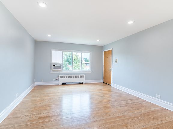 5th image of 1106 N Harlem Ave APT 3