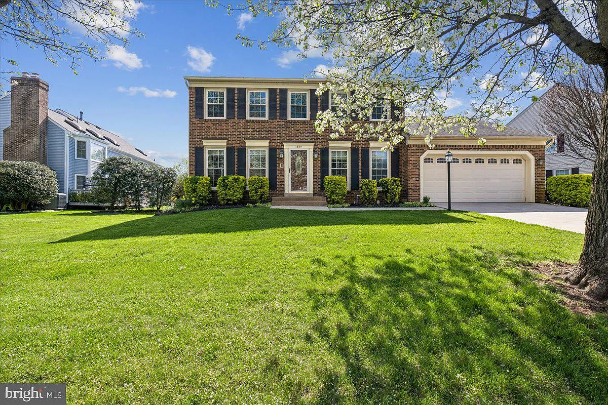 5 bed, 3.5 bath, 3354 sqft, $4,000 — Photo 1
