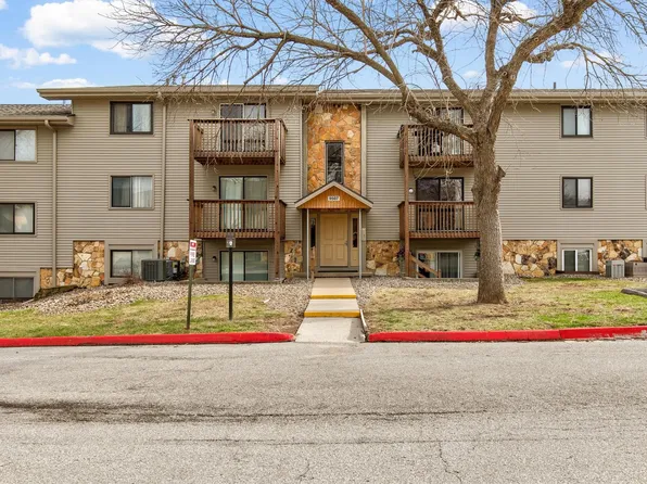 9507 University Ave, Clive, IA 50325